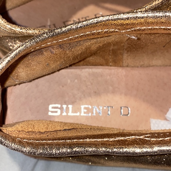 Anthropologie Silent D Peep Toe Gold Flats 38 EUC - Picture 5 of 16